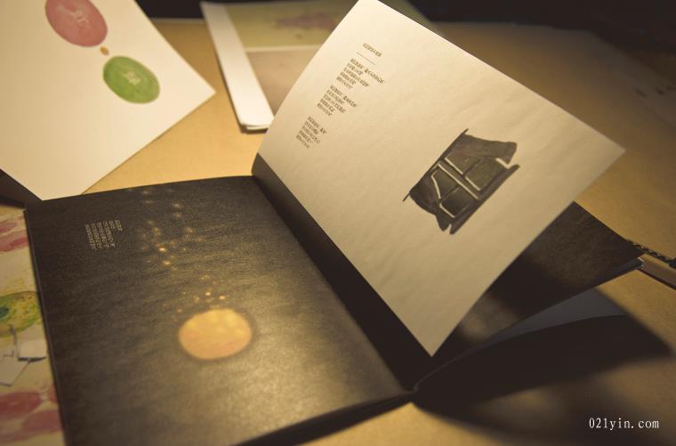 房地產(chǎn)畫冊(cè)設(shè)計(jì)有這些特點(diǎn)